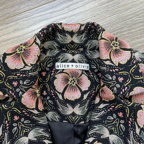 Alice + Olivia Macey Floral Print Blazer Sz 0 EUC Peach and Black - Picture 7 of 13